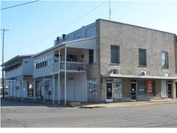 230 W Broadway St, 230 W Broadway St, Princeton, IN 47670