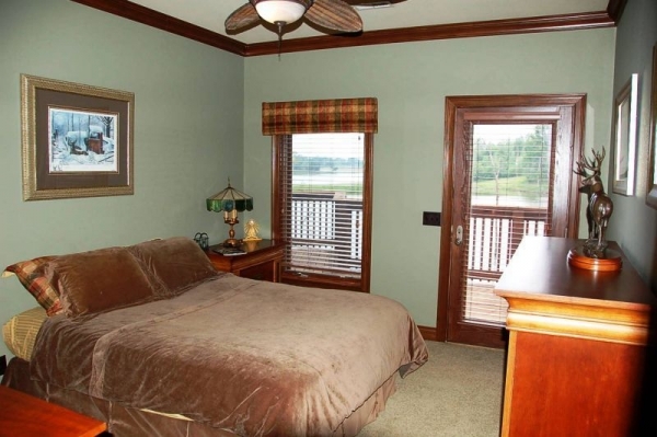 Deer Creek Lodge, 9111 State Route 132, Henderson, KY 42455