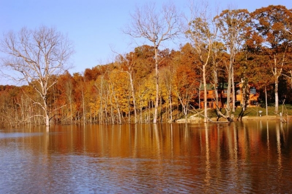 Deer Creek Lodge, 9111 State Route 132, Henderson, KY 42455