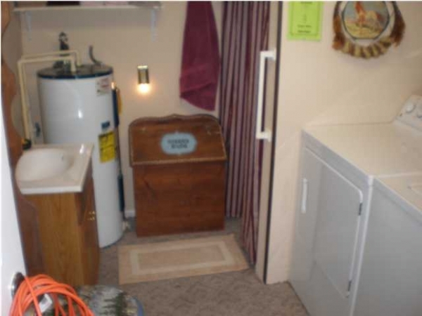 Warehouse with Living Quarters, 1008 S. Maple St, Princeton, IN 47670