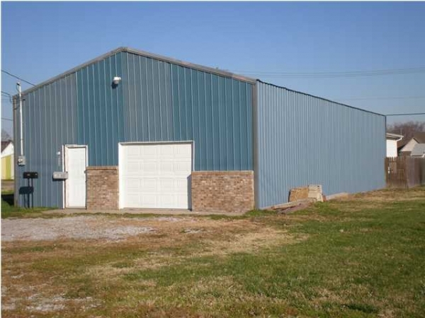 Warehouse with Living Quarters, 1008 S. Maple St, Princeton, IN 47670
