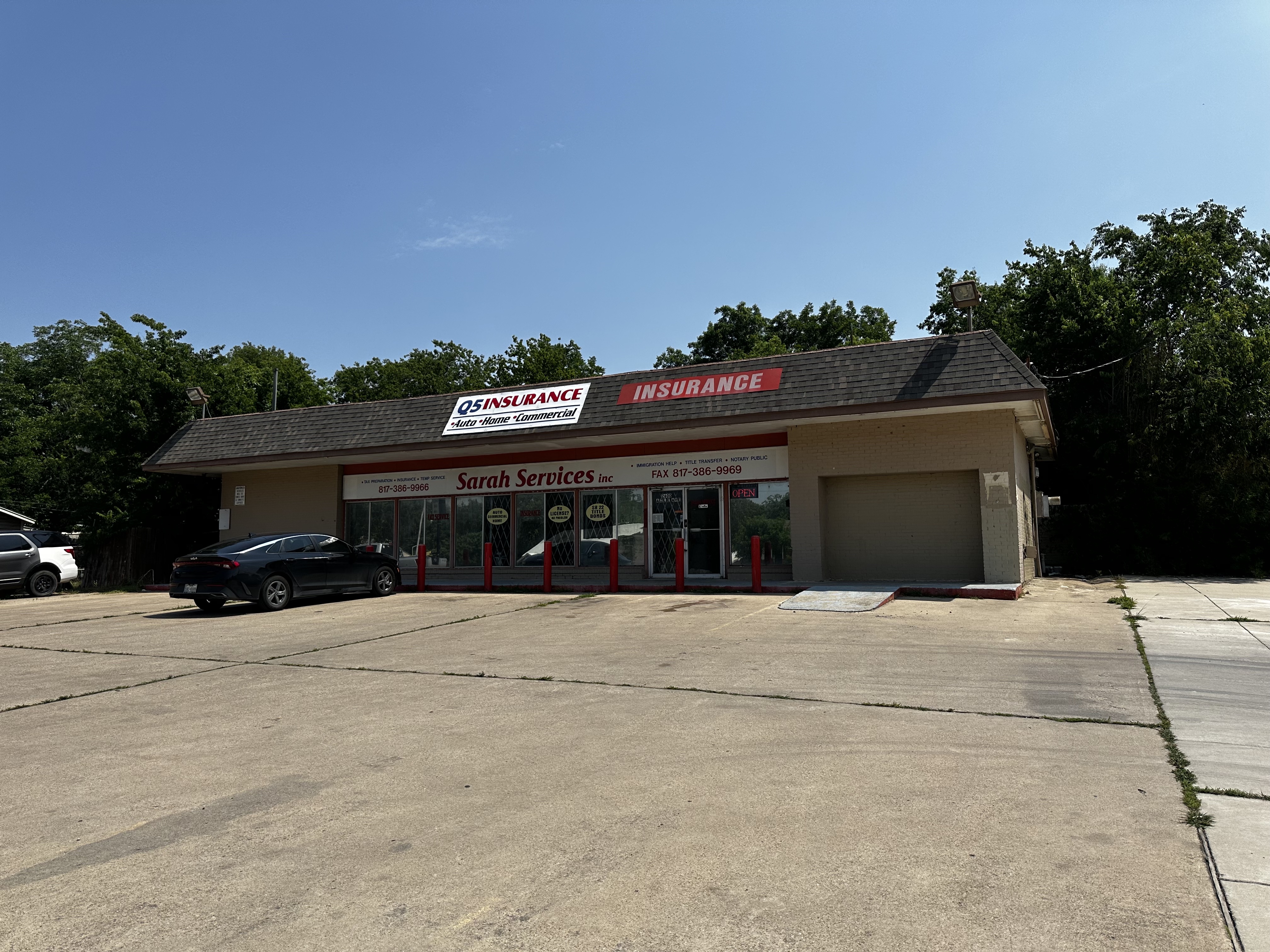 2600 Azle Ave