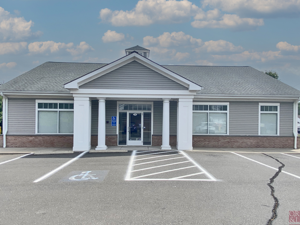 2,700± SF RETAIL / BANK BUILDING