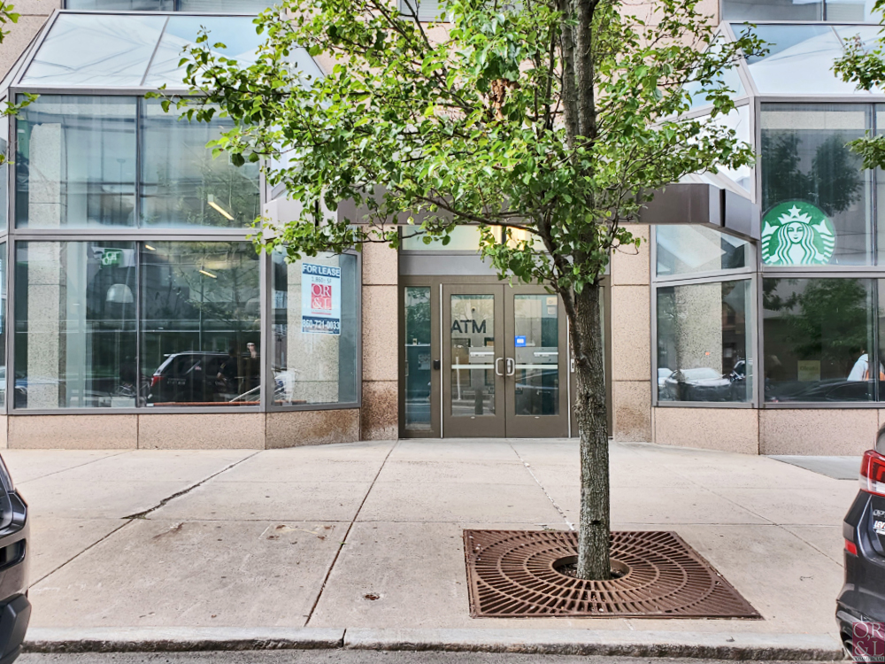 City Pace II | 1,860± SF Retail / Bank Space