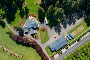 Work/Live Oasis!  Large Shop, Catering Kitchen, Entertainment Meadow Awaits Your Business Idea