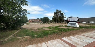 Development Tract on Avenue Q