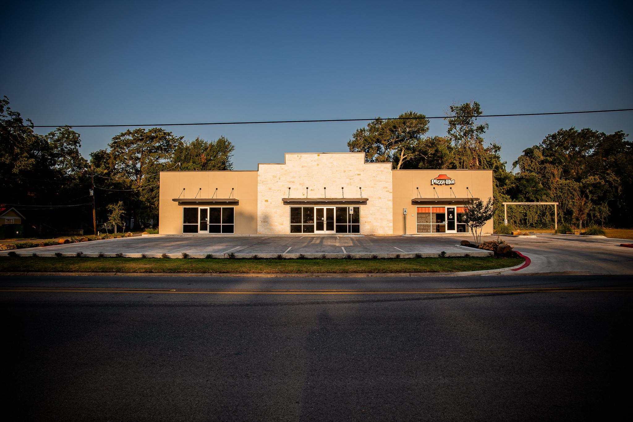 1504 S Day Retail Plaza