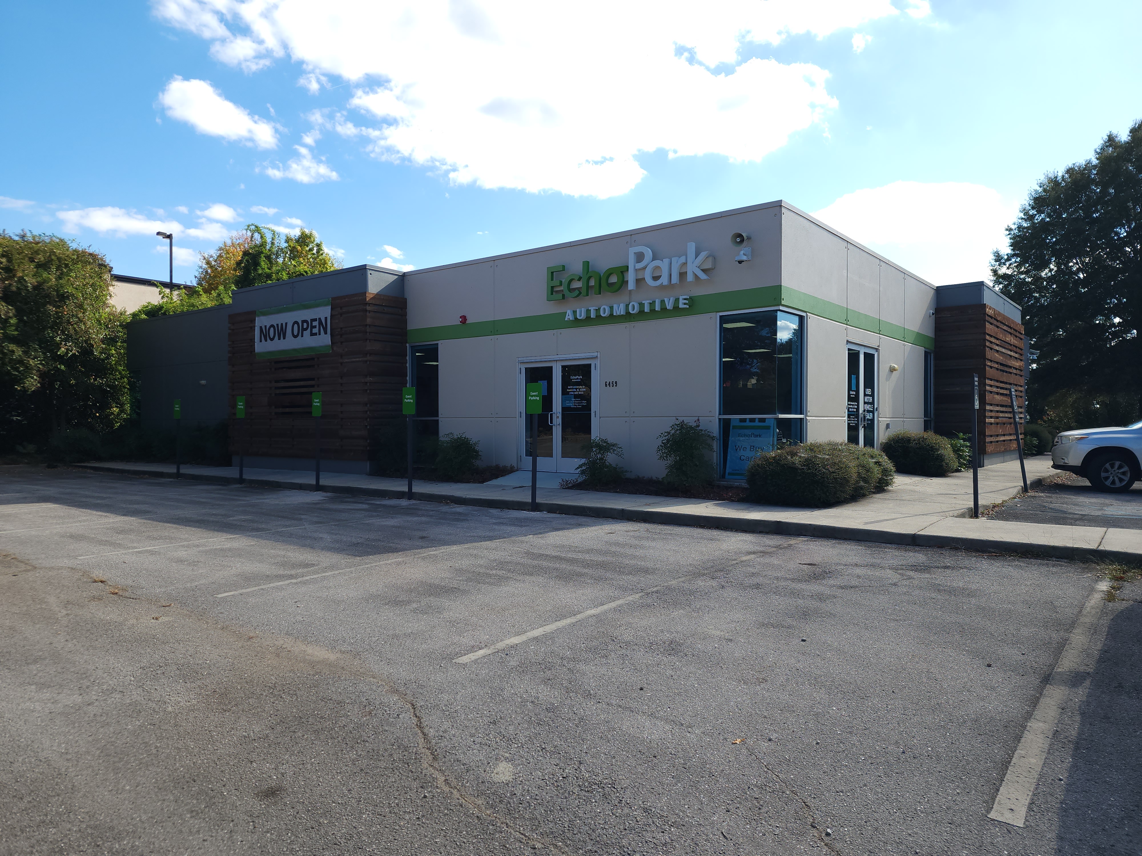 6,000 SF Free-standing Retail with visibility to University Drive - PRICE REDUCED!