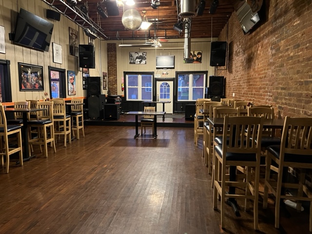 217 N Main Street, 217 North Main Street, Princeton, IN 47670