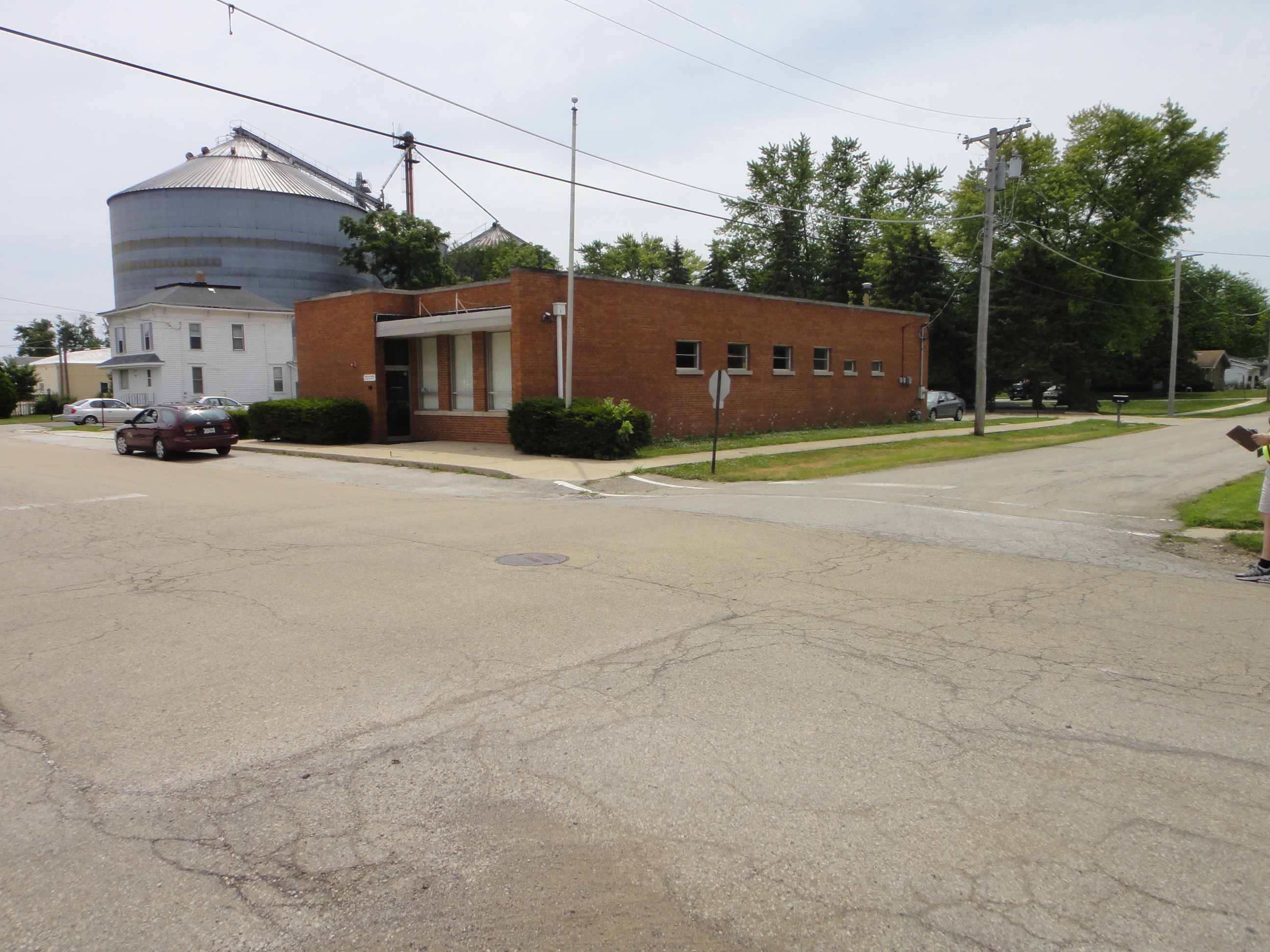 130 Gates Elburn IL 