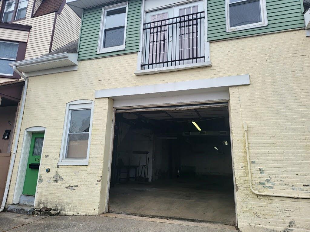 114 S Hall St