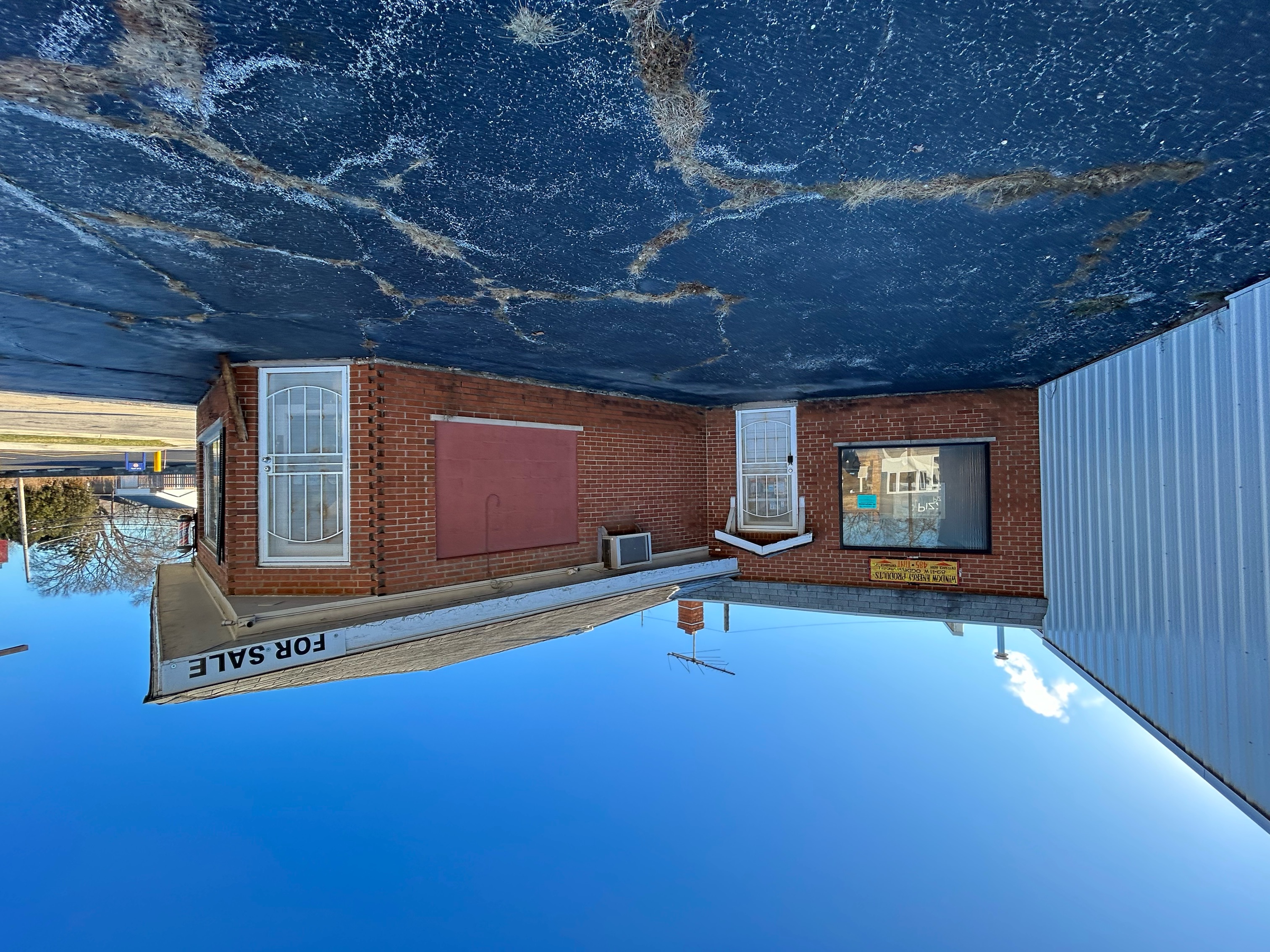8943 Ogden
