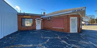 8943 Ogden