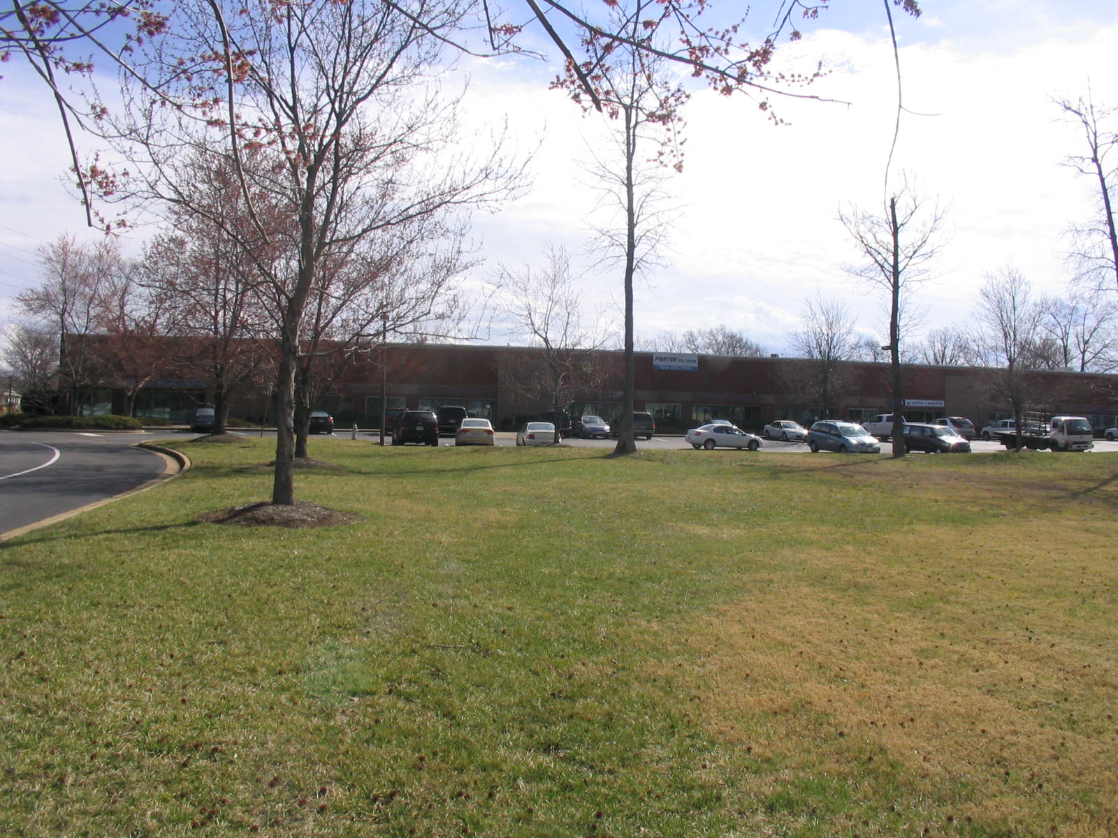 Glenfield Business Center, 2501-2555 Mechanicsville Turnpike, Richmond, VA 23223