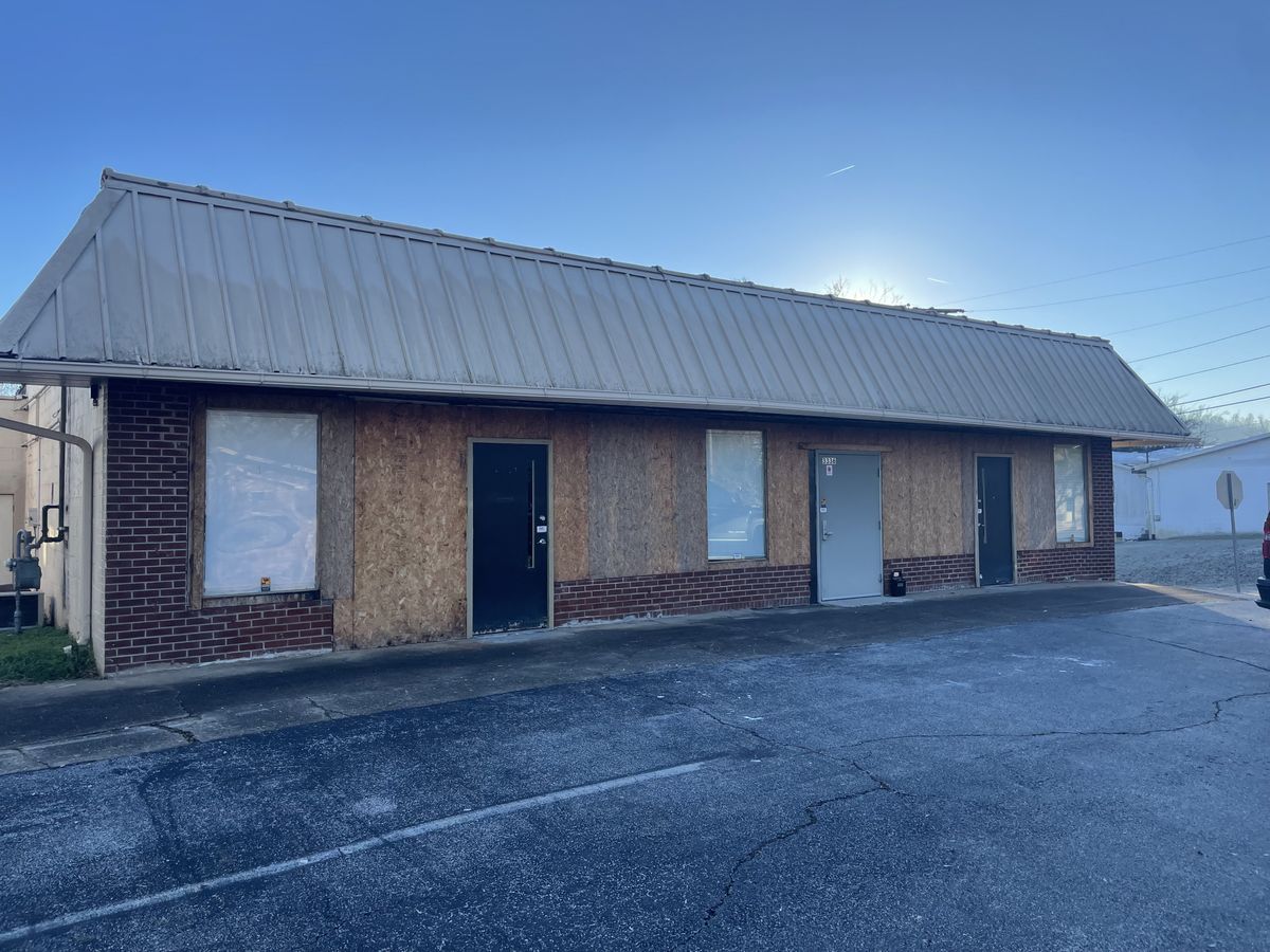Sevier Ave - Commercial Building