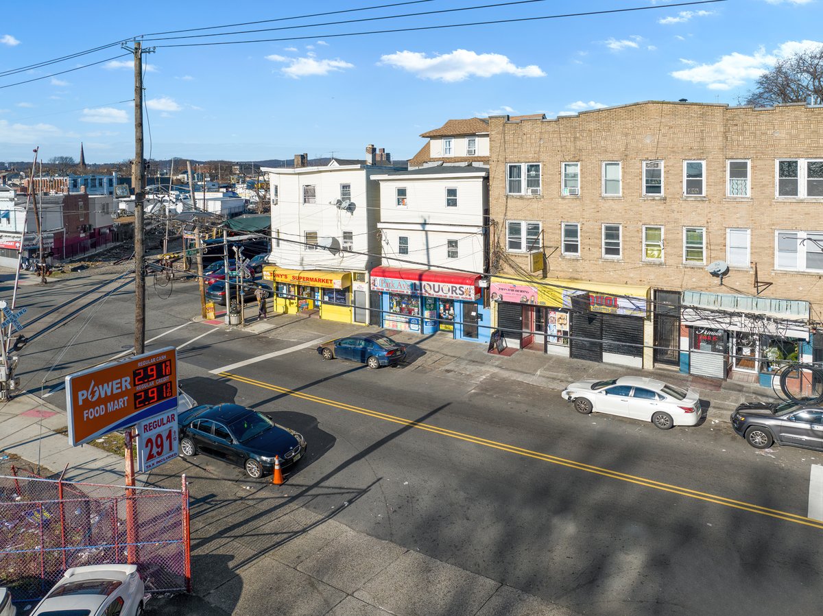 307 Park Ave, Paterson 07504
