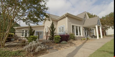 5603 Main St