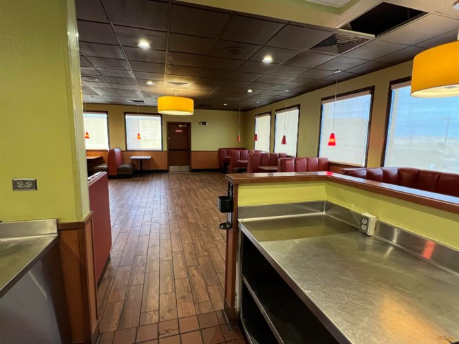 Restaurant Bldg for Sale, 2206 North Lacrosse Street, Rapid City, SD 57701