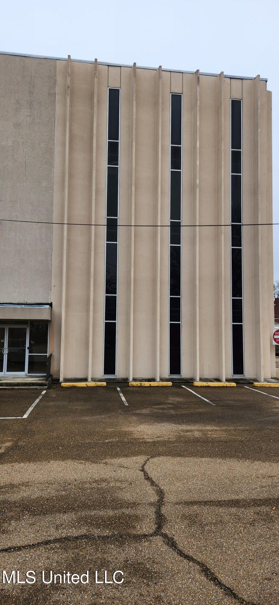 Office Bldg in Jackson