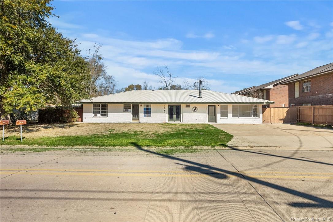 Multi-Family in Sulphur