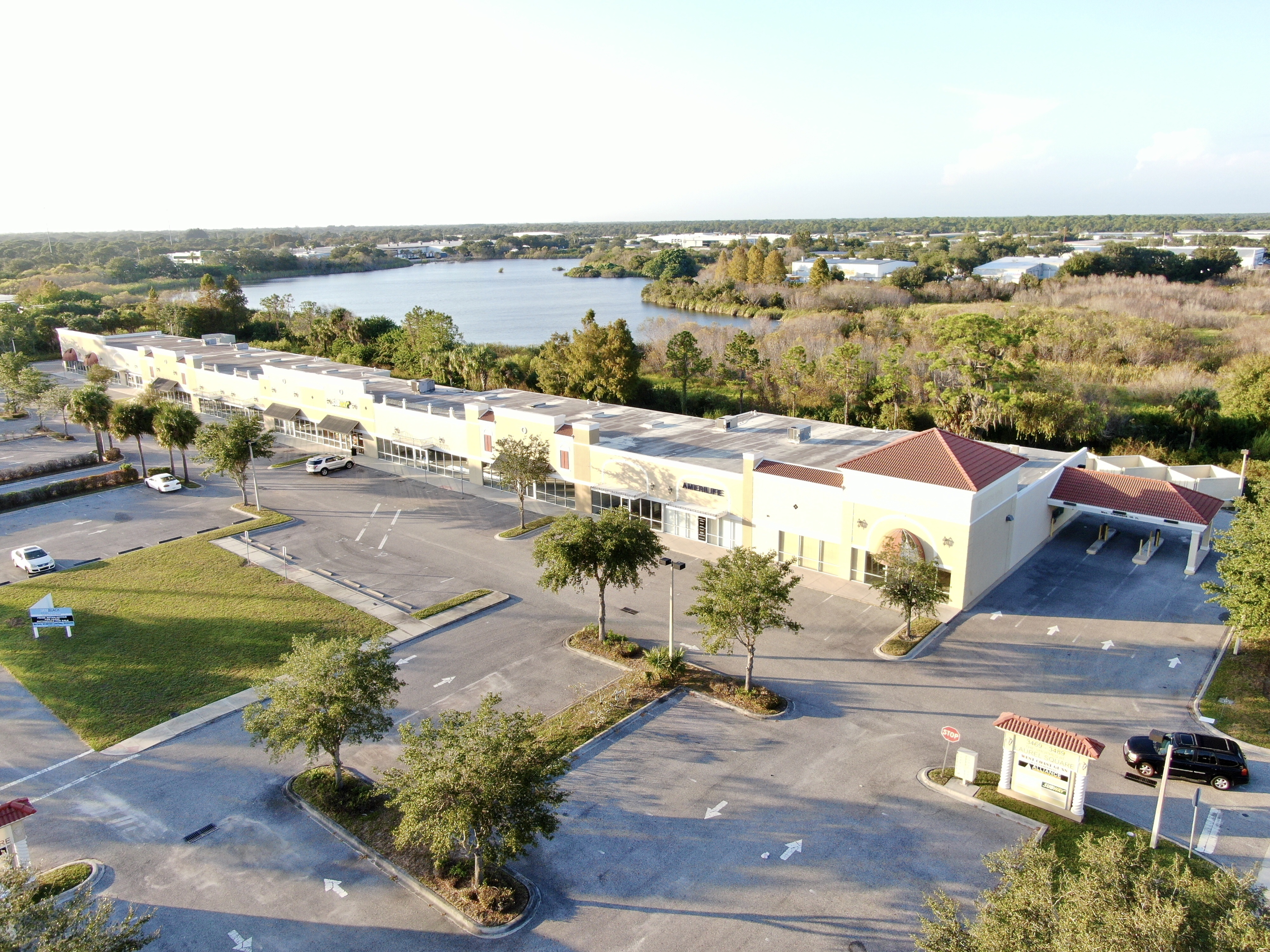 Shoppes at Laurel Square