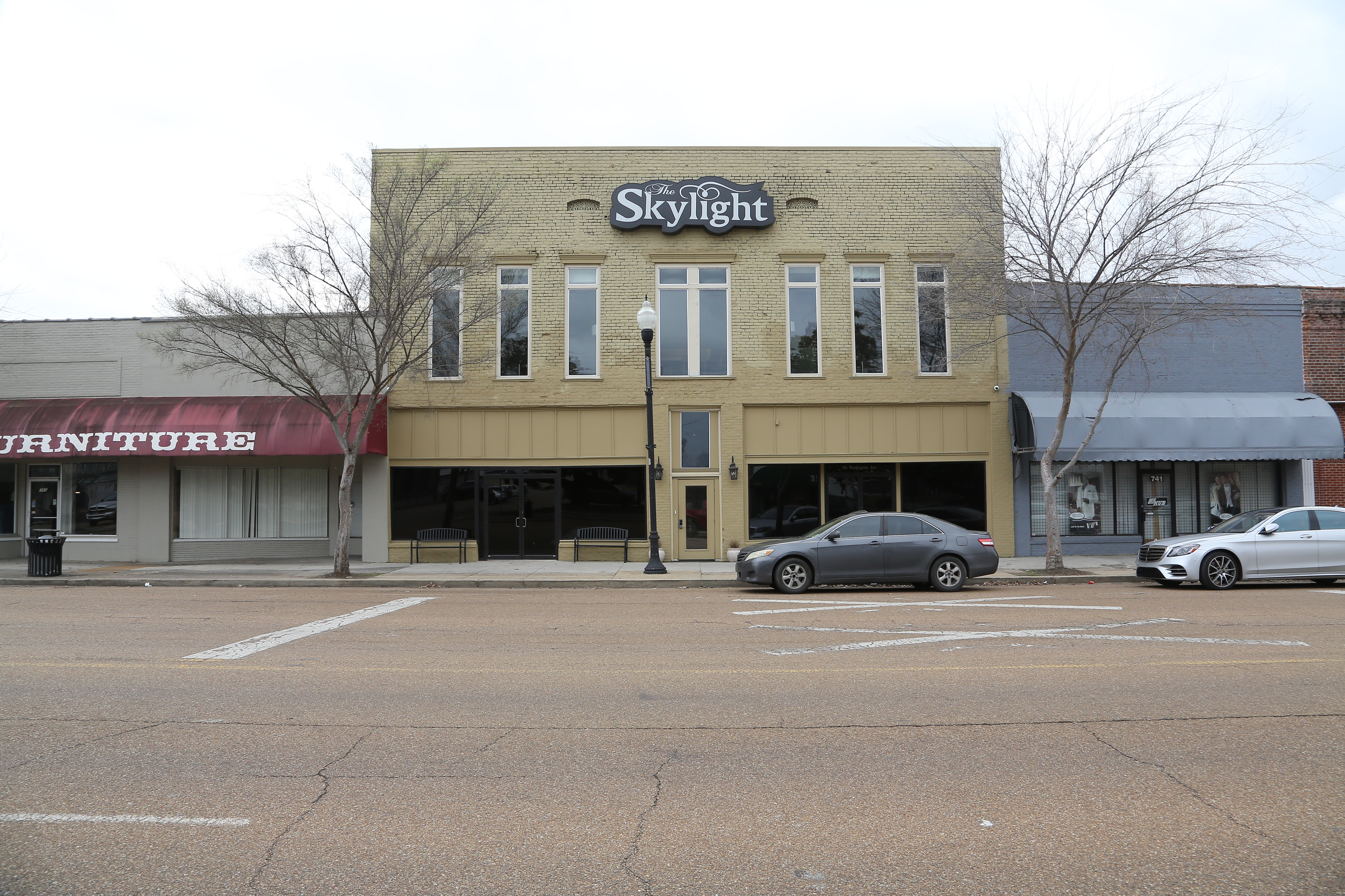 The SkyLight Hotel and Restaurant 