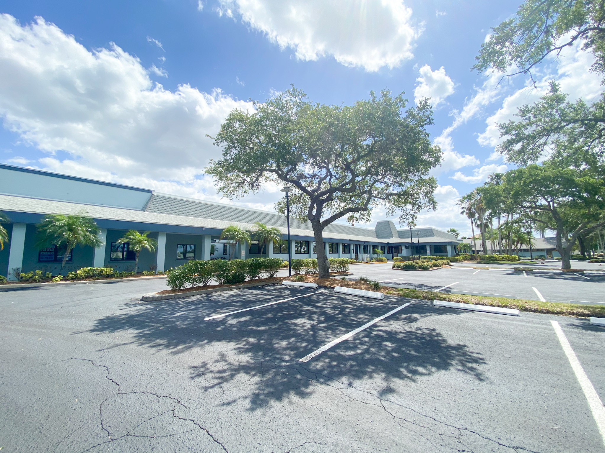 Professional Center at Bay Plaza
