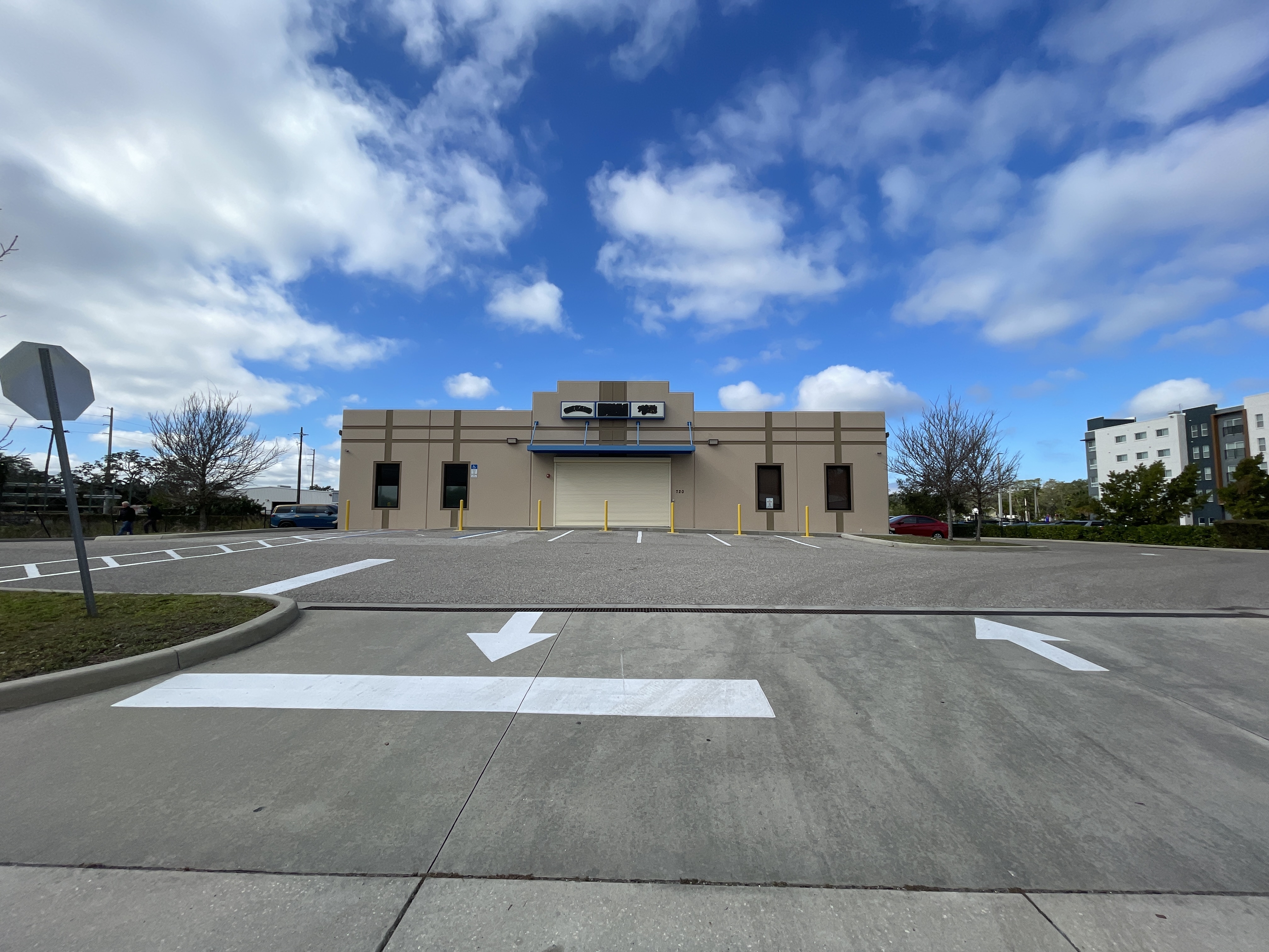 720 9th Street East Warehouse Lease