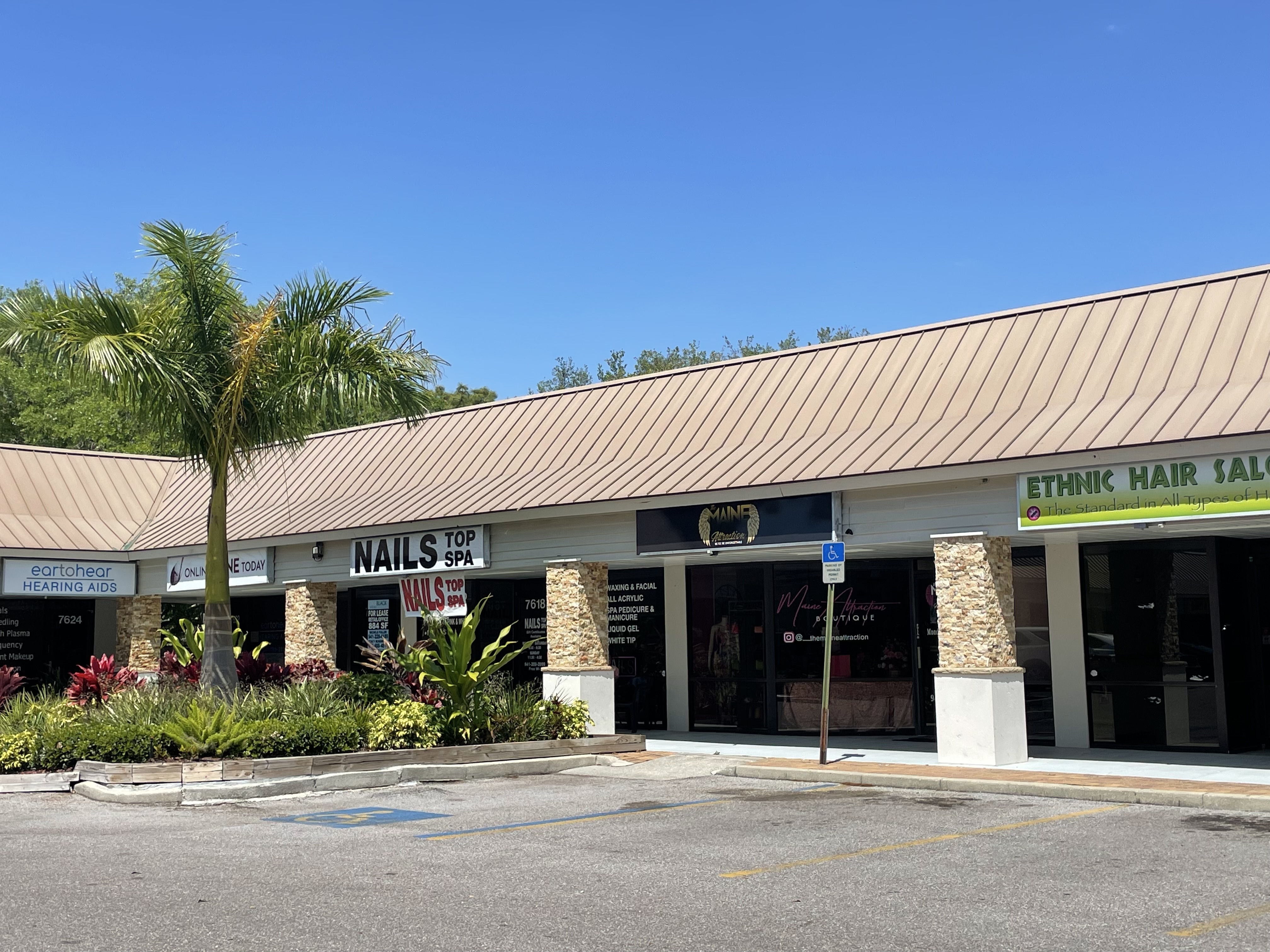 Lockwood Village Plaza