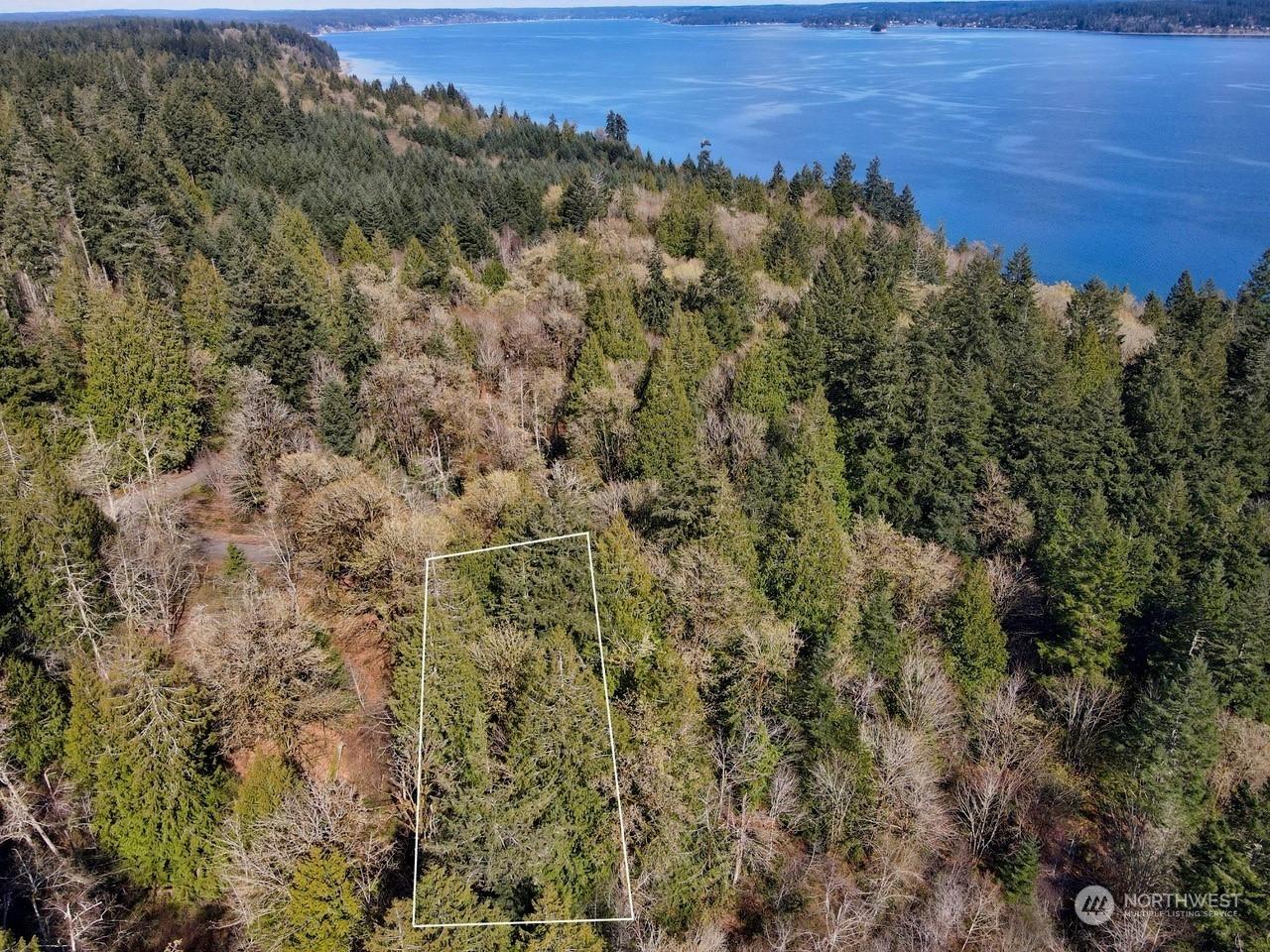Land -Single Family Acreage in LAKEBAY