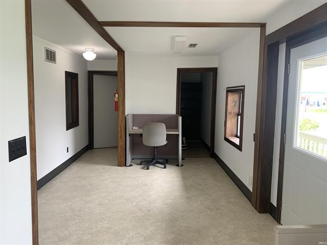 203 W State Road 68, 203 Indiana 68, Haubstadt, IN 47639