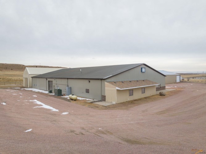 Large warehouse with offices - Hot Springs, SD, 27592 Highway 79, Hot Springs, SD 57747
