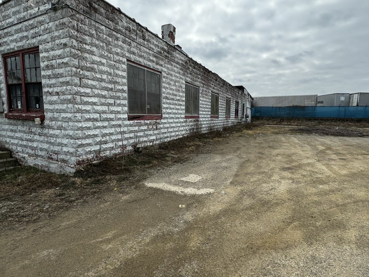 Warehouse with Extra Lot, 2419 E Michigan Ave, Jackson, MI 49202