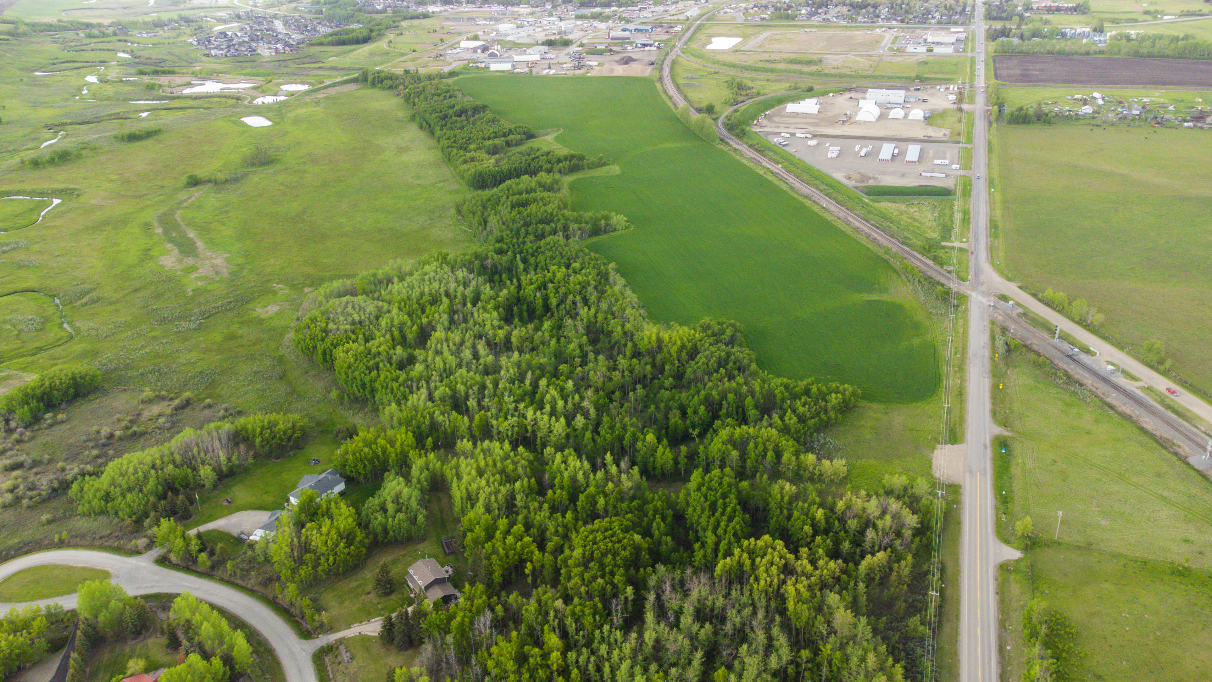 Industrial Development Land, 3000 - 23 Street N, Didsbury, AB T0M 0W0, Canada