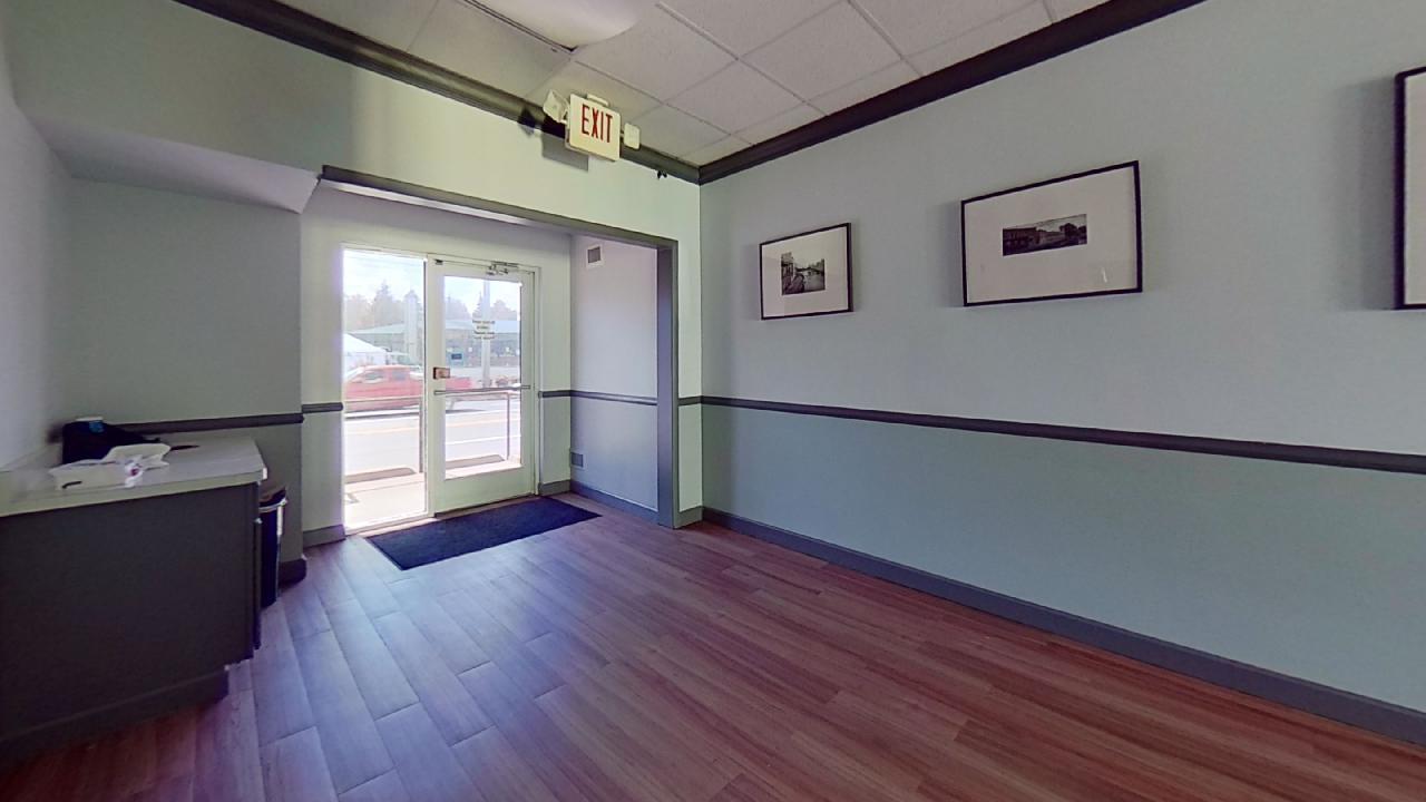 Former Bank - Hard Corner City of Lansing, 2521 S Cedar , Lansing, MI 48910