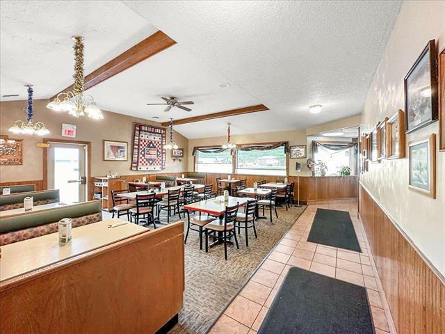 Hungry House Cafe, 531 N Marquette Rd, Prairie Du Chien, WI 53821