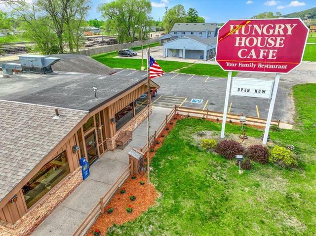 Hungry House Cafe, 531 N Marquette Rd, Prairie Du Chien, WI 53821