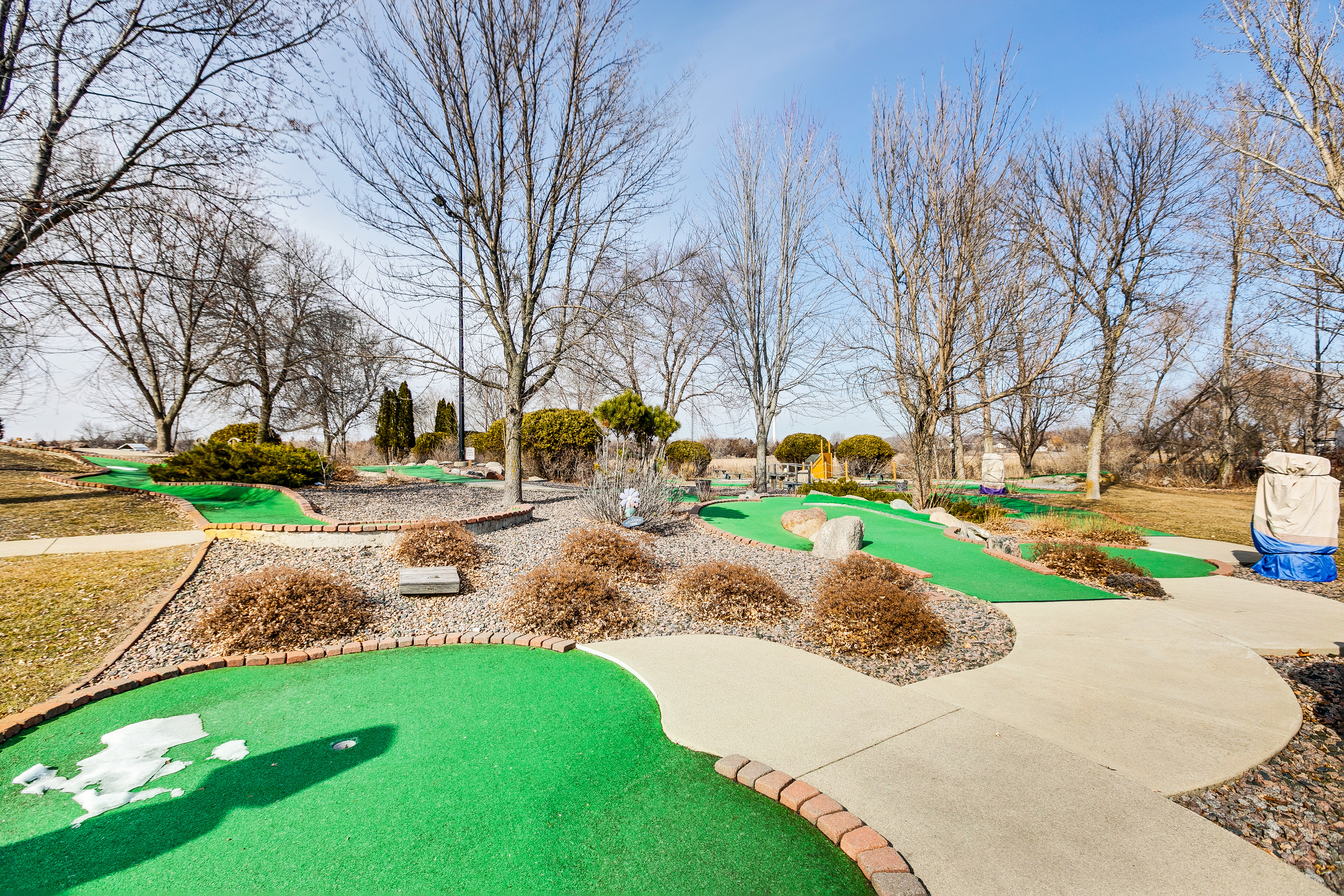 Big Kahuna Fun Park, 190 Progress Way, Spicer, MN 56288