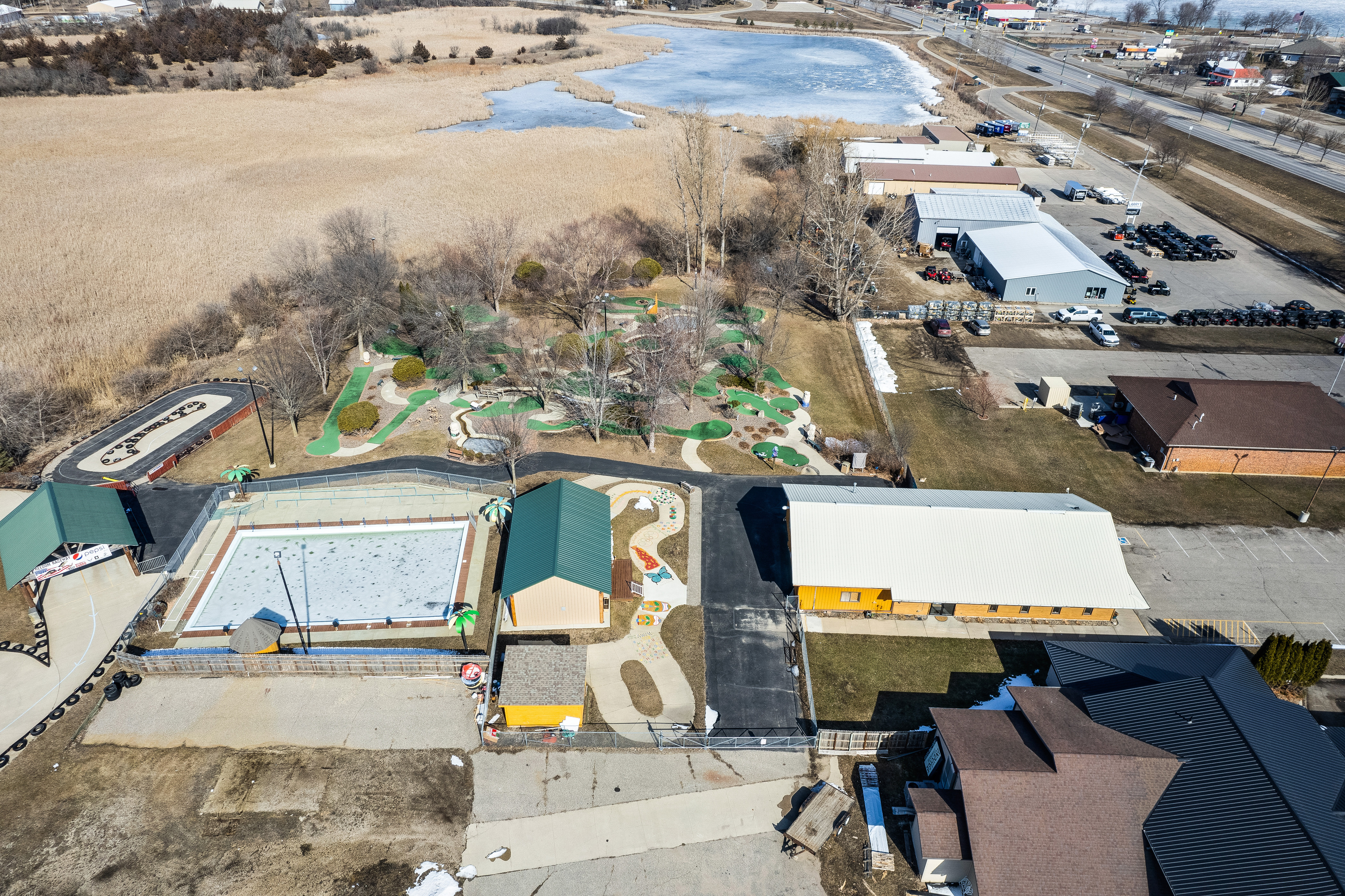 Big Kahuna Fun Park, 190 Progress Way, Spicer, MN 56288