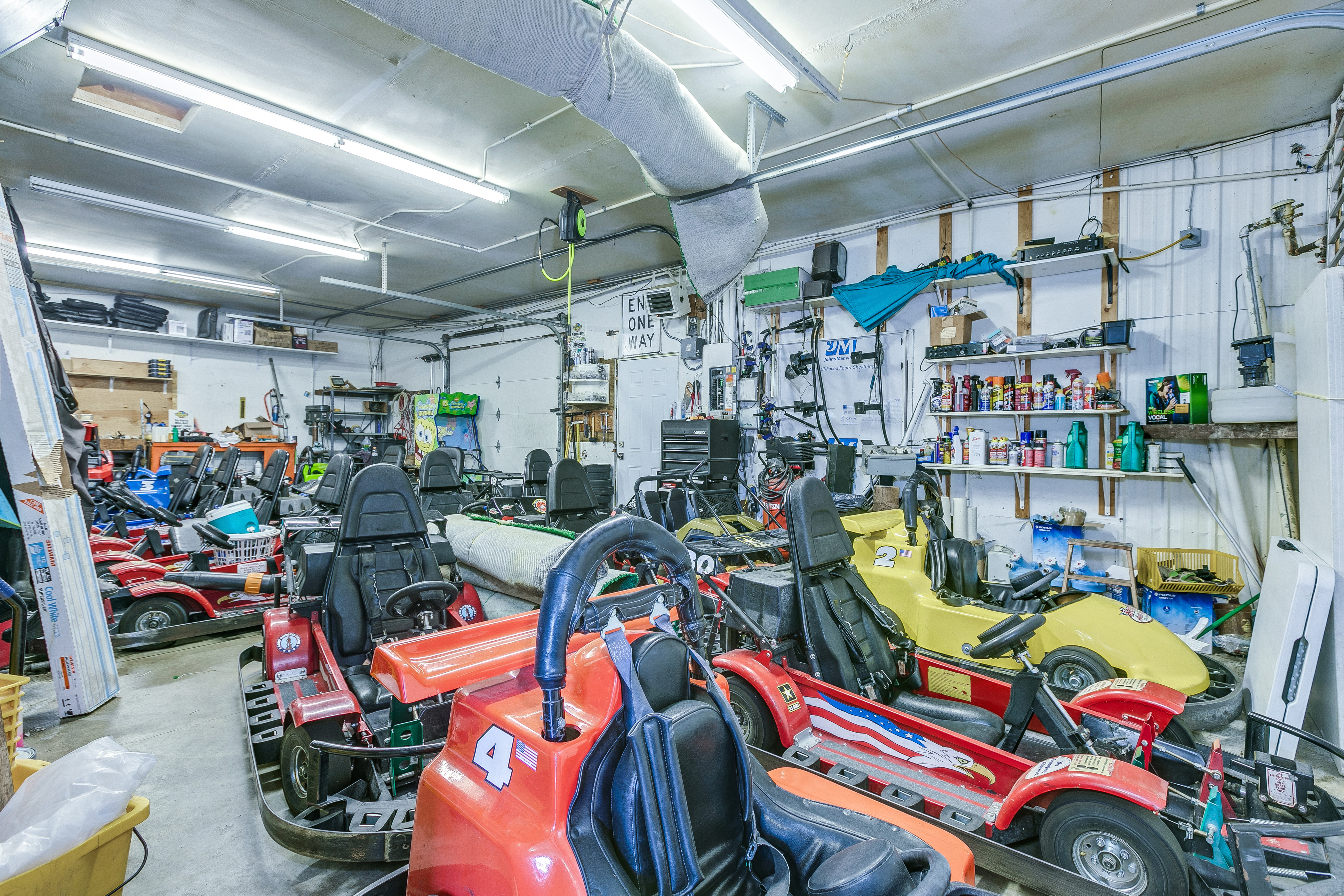 Big Kahuna Fun Park, 190 Progress Way, Spicer, MN 56288