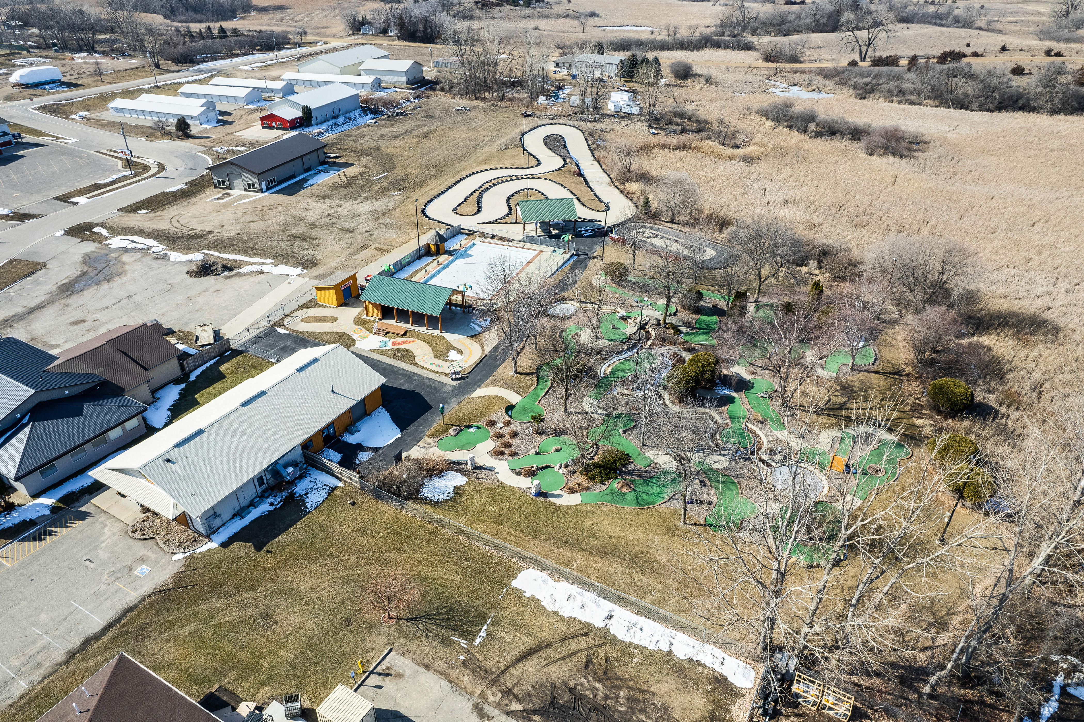 Big Kahuna Fun Park, 190 Progress Way, Spicer, MN 56288