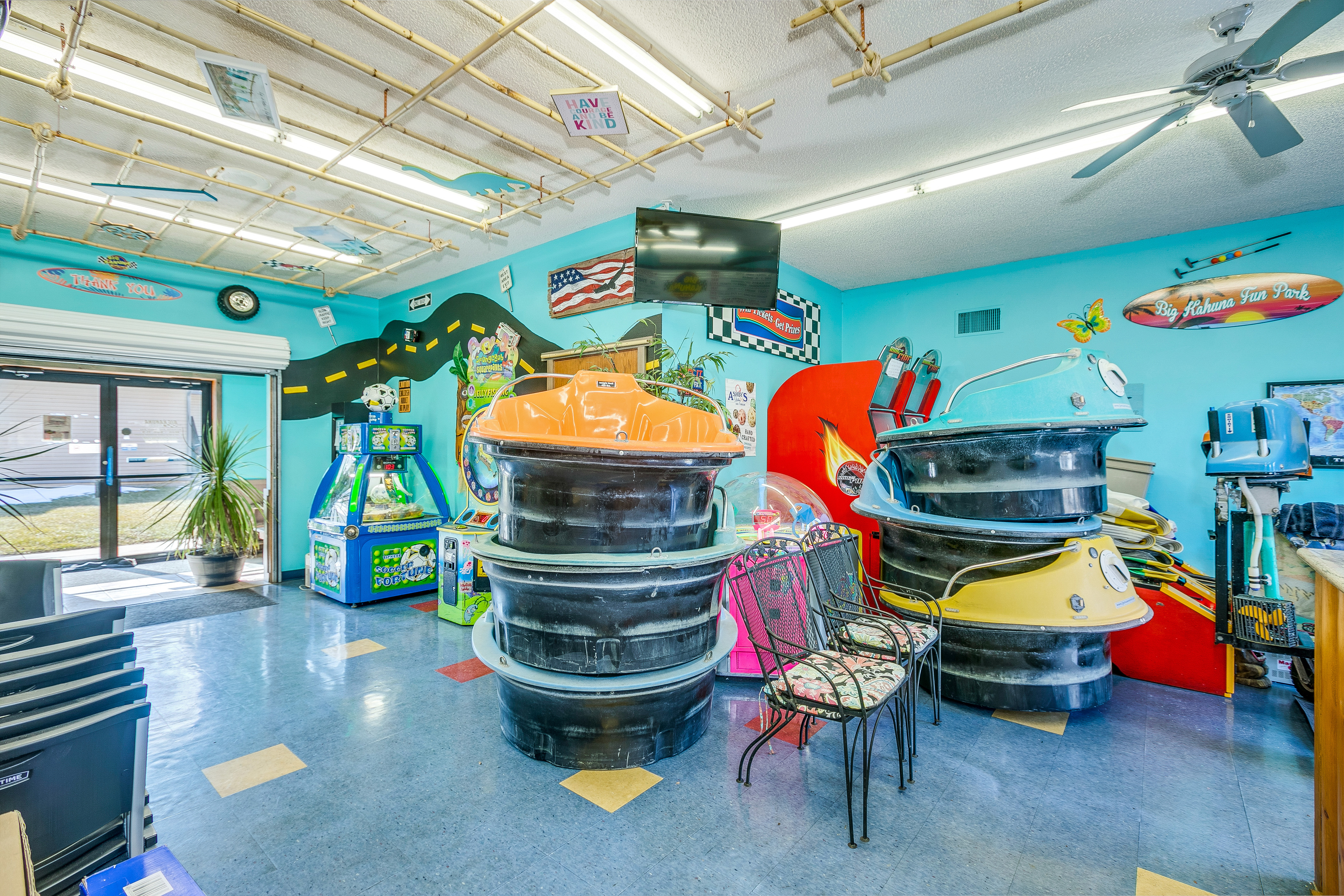 Big Kahuna Fun Park, 190 Progress Way, Spicer, MN 56288