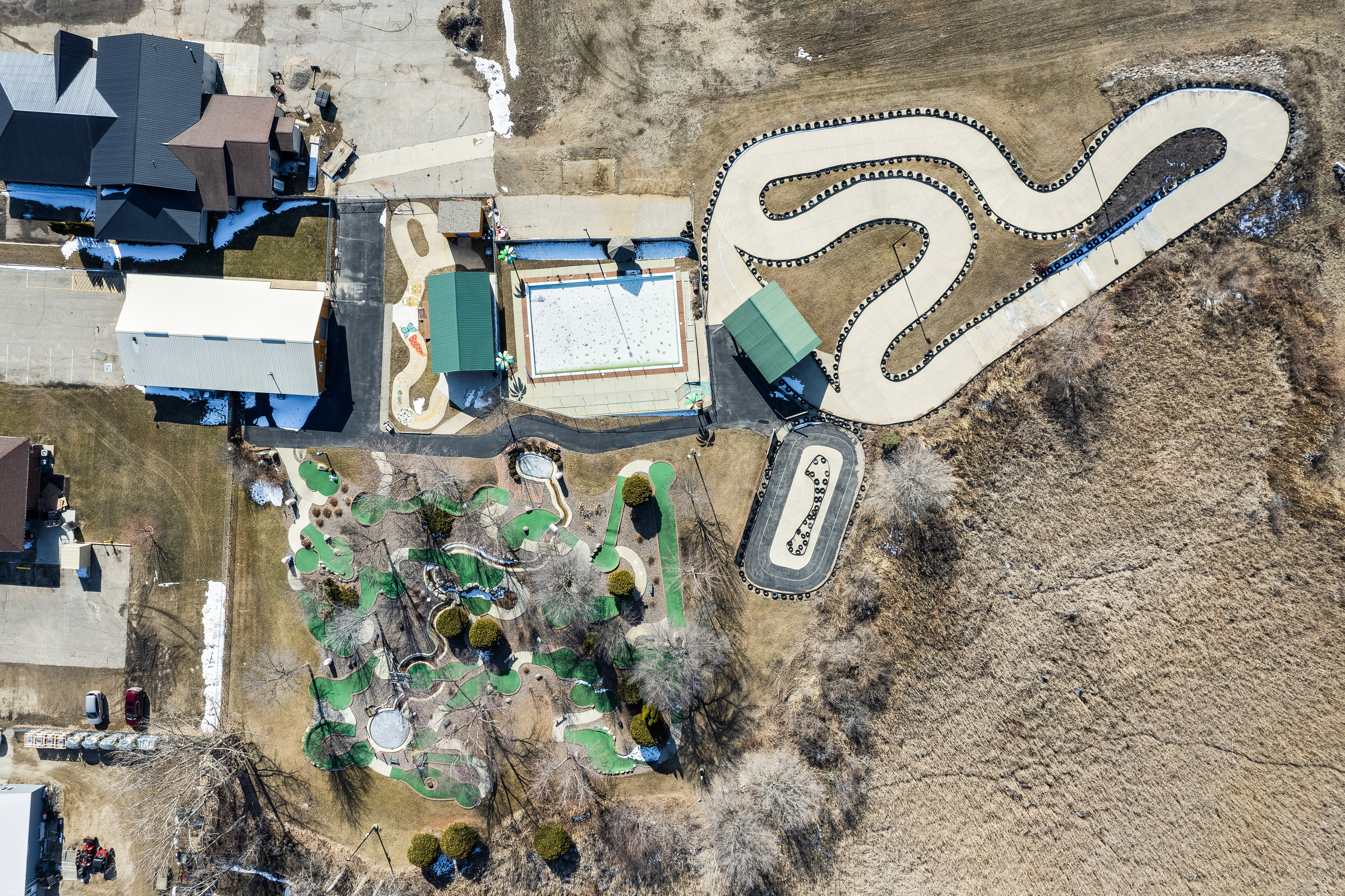 Big Kahuna Fun Park, 190 Progress Way, Spicer, MN 56288