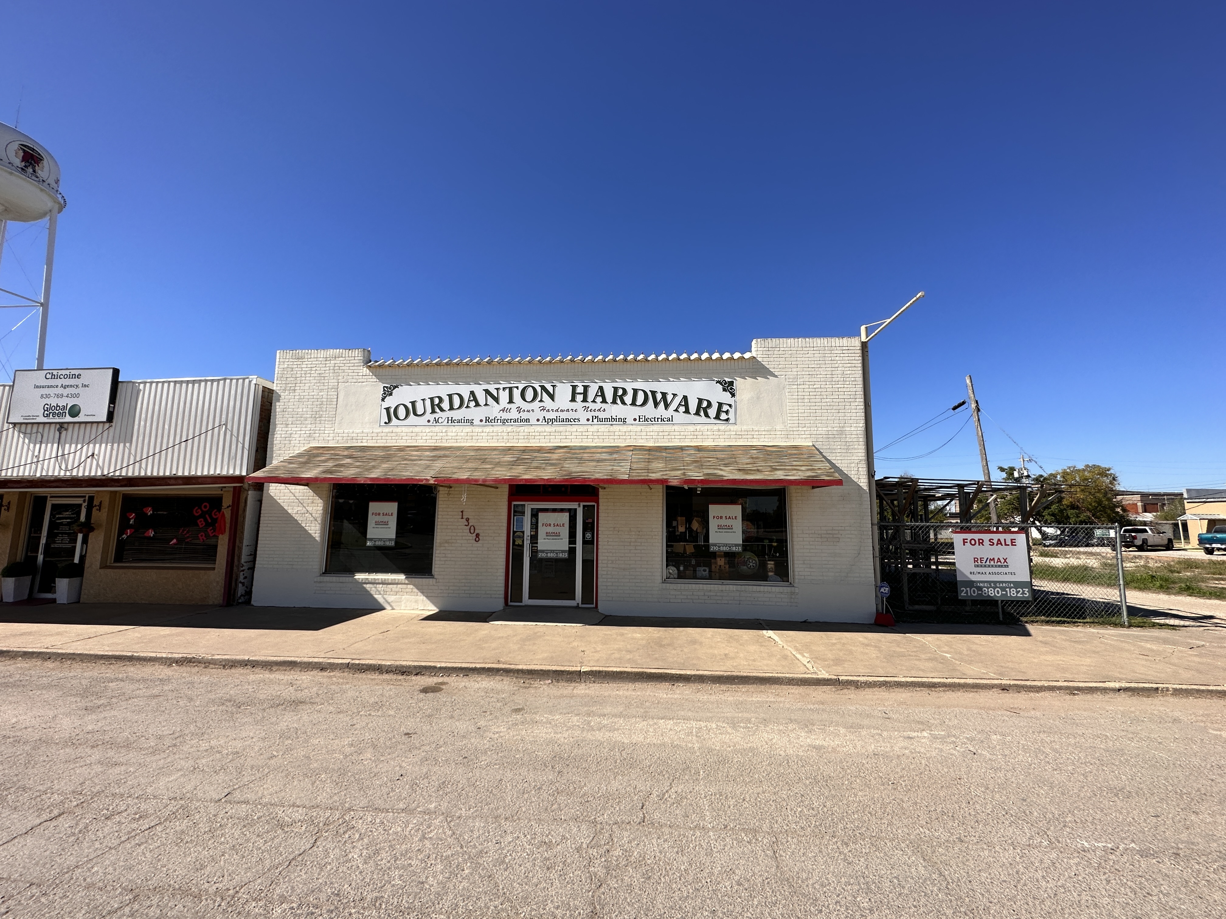 1308 Simmons Ave. - Jourdanton TX Commercial Real Estate, 1308 Simmons Ave, Jourdanton, TX 78026