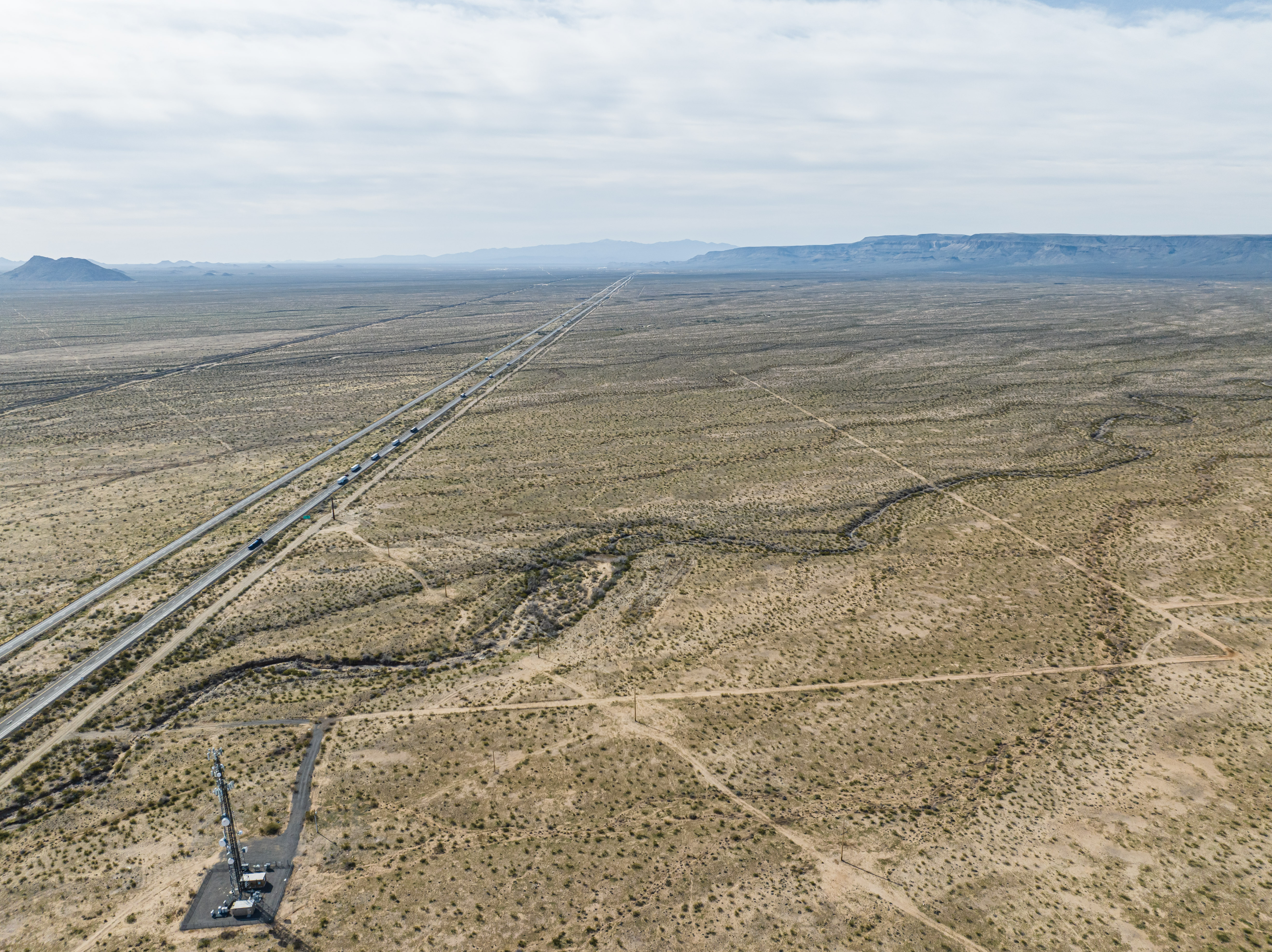 Lady Linda's parcels, 000 S. I-40 Frontage Rd., Golden Valley, AZ 86413
