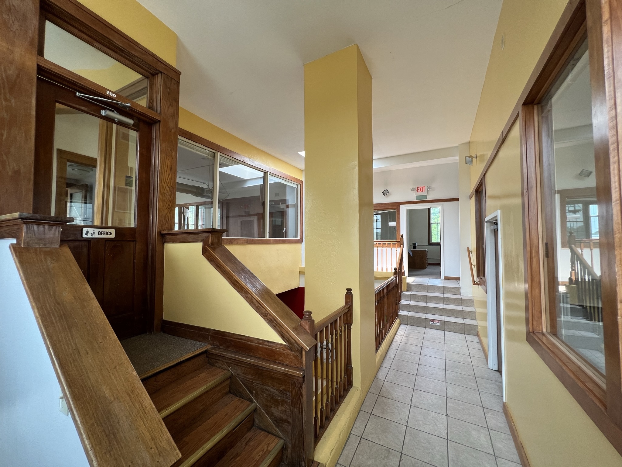 500 Grotto Street North, St. Paul, MN 55104