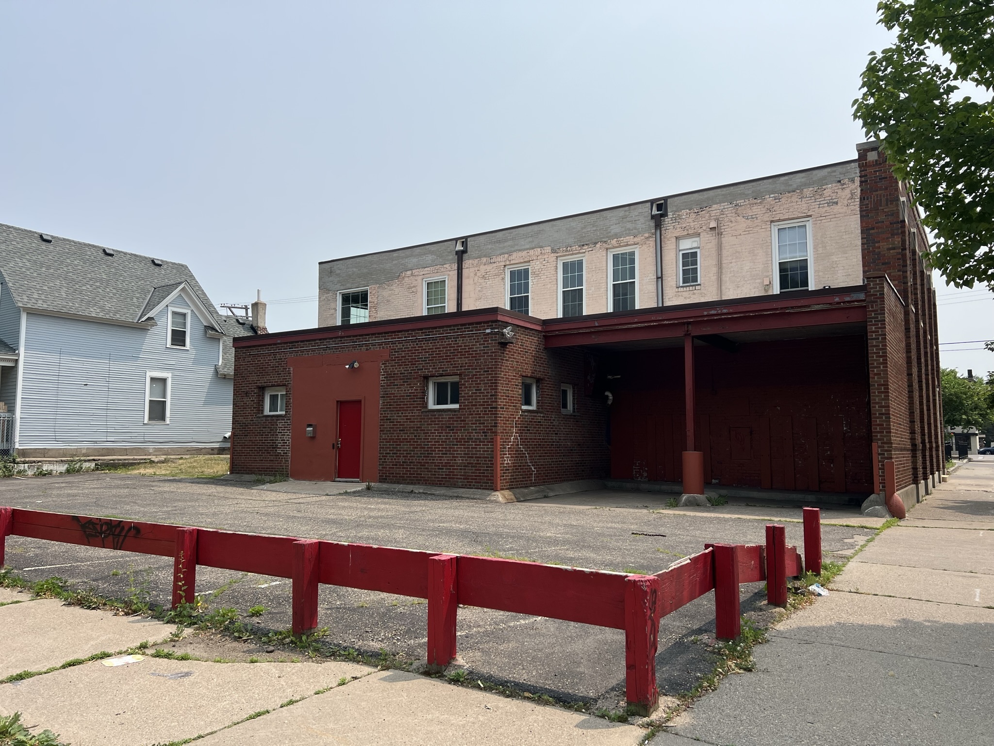 500 Grotto Street North, St. Paul, MN 55104