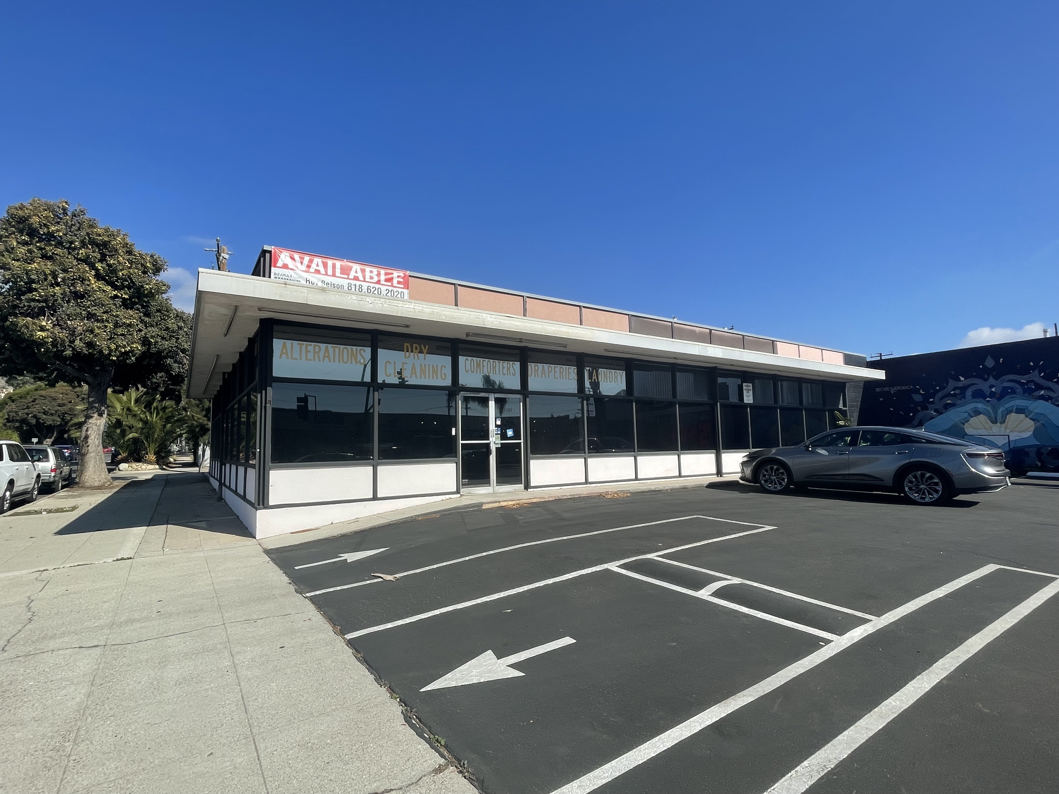 Main street and Seaward, 2307 E Main St, Ventura, CA 93003