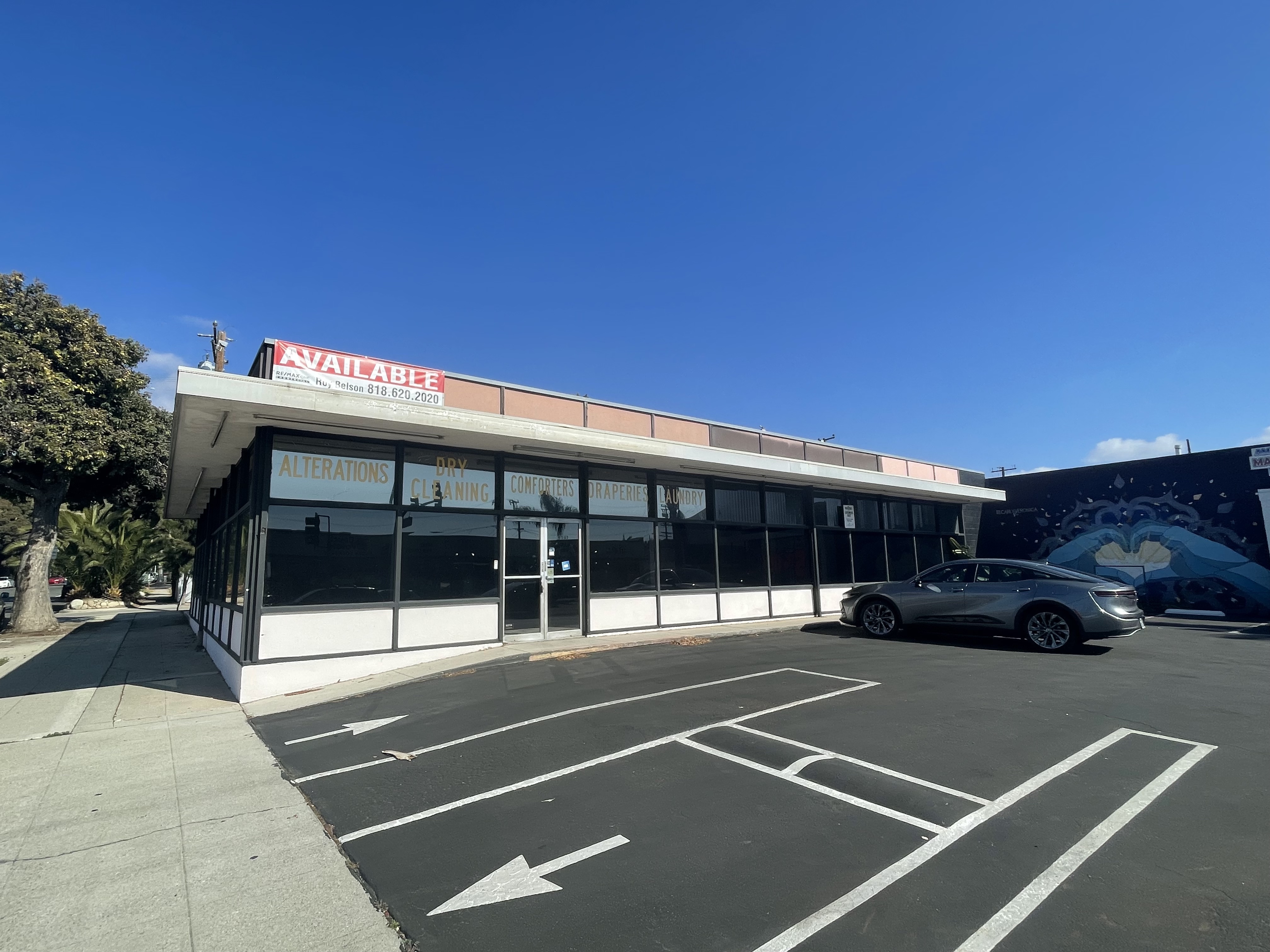 Main street and Seaward, 2307 E Main St, Ventura, CA 93003