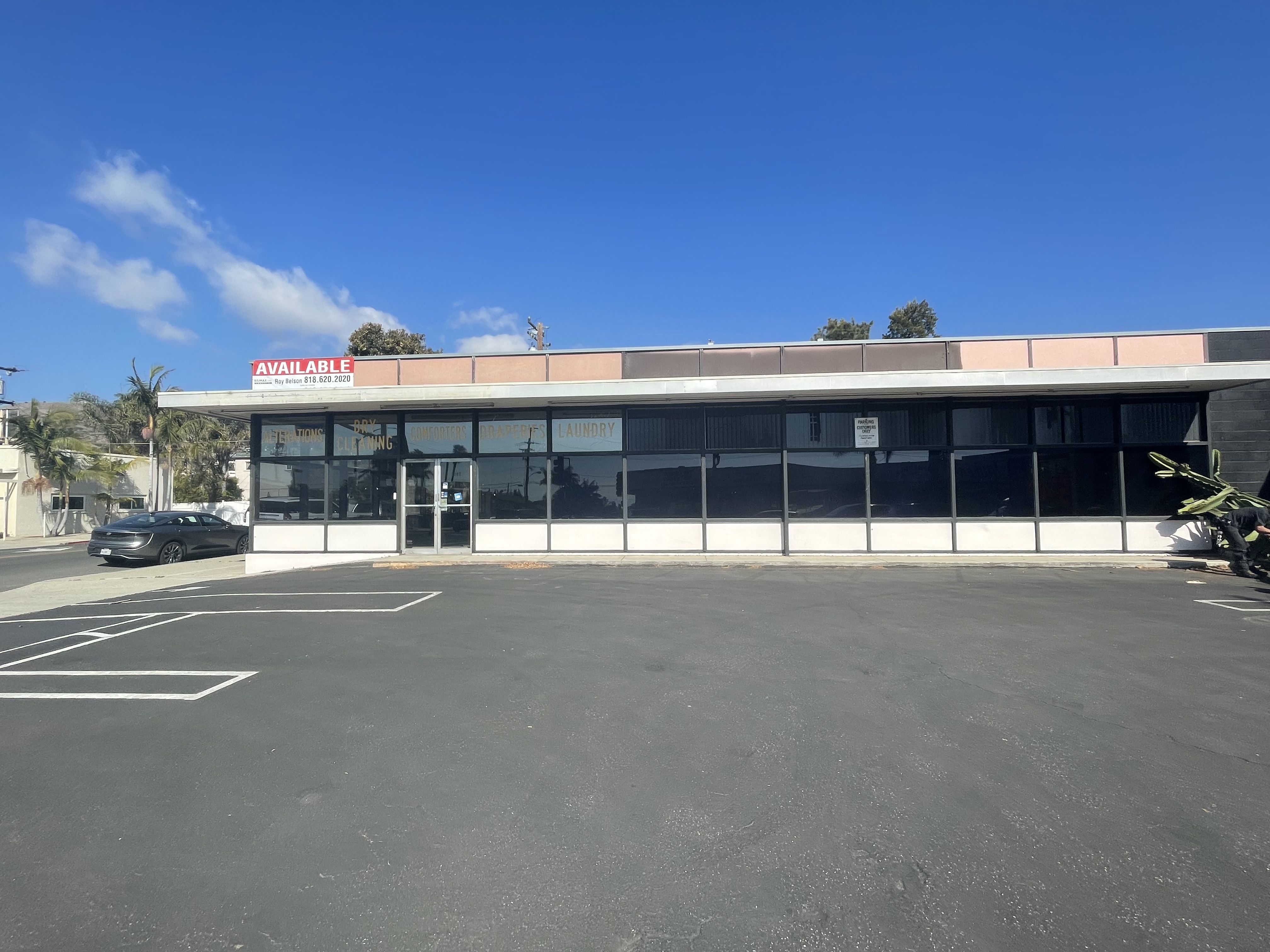 Main street and Seaward, 2307 E Main St, Ventura, CA 93003